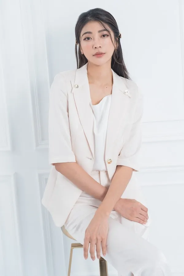 女裝西裝白米21-轉檔前格式-為-jpg