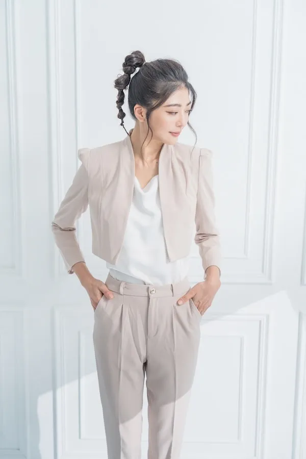 女裝西裝白米26-轉檔前格式-為-jpg