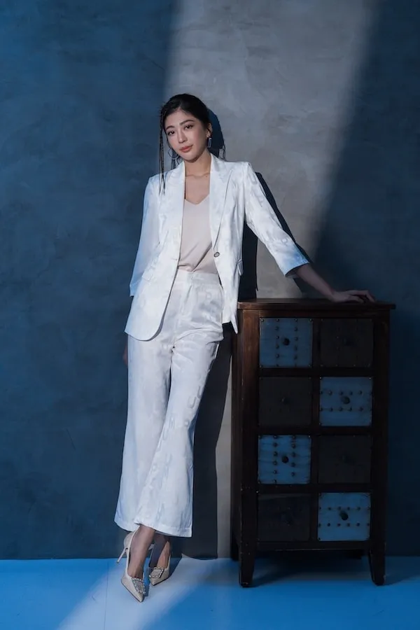 女裝西裝白米37-轉檔前格式-為-jpg