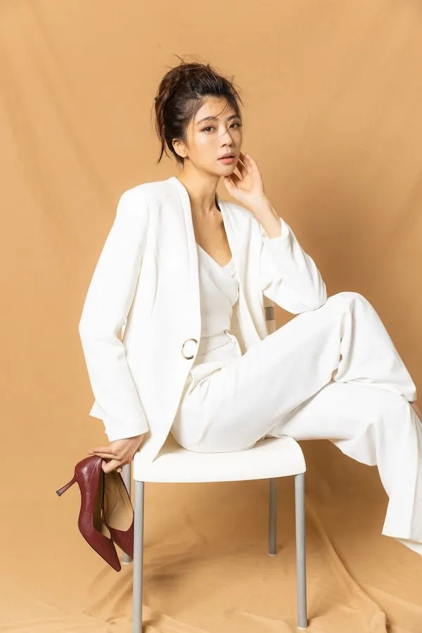 女裝西裝白米60-轉檔前格式-為-jpg