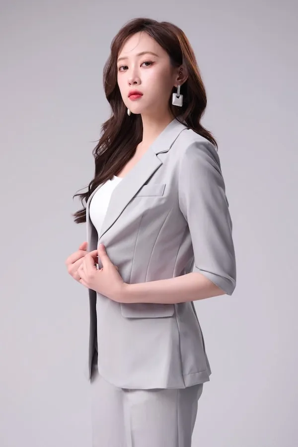 女裝西裝黑灰7-轉檔前格式-為-jpg